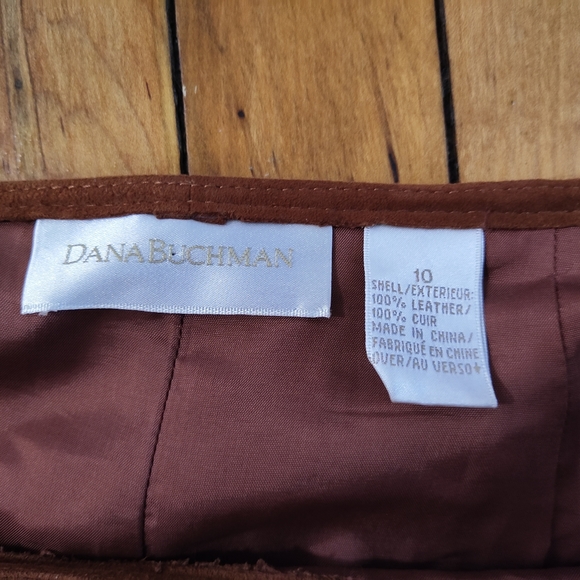Dana Buchman Suede Wrap Skirt Size 10 - Picture 3 of 3